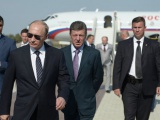 Путин осмотрел ход строительства санаторно-оздоровительного комплекса "Мрия" в Ялте.